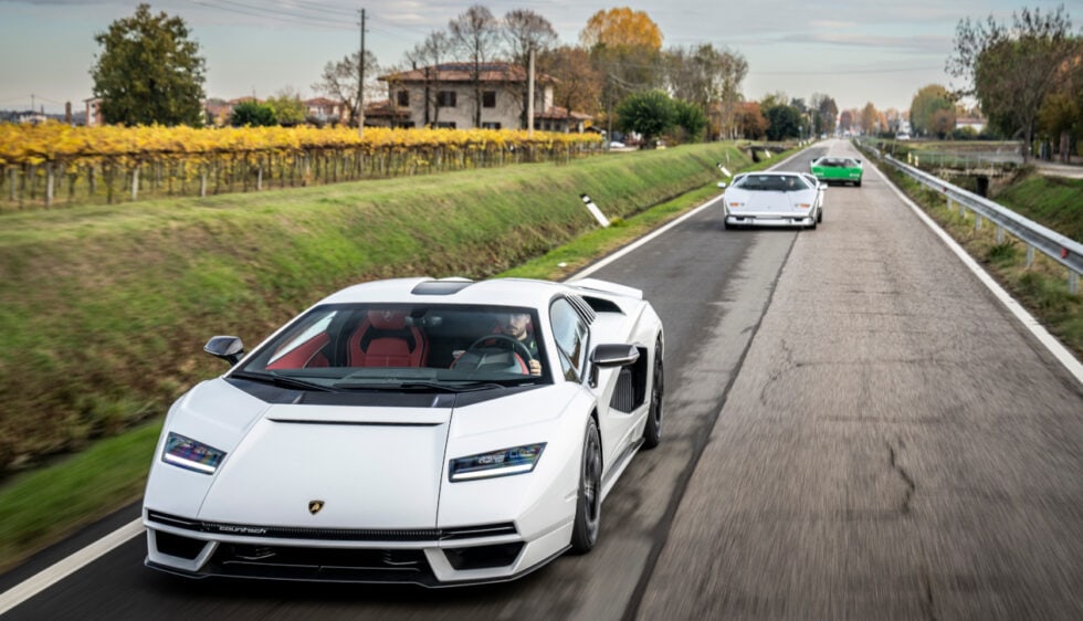 Lamborghini Countach Vs The Original