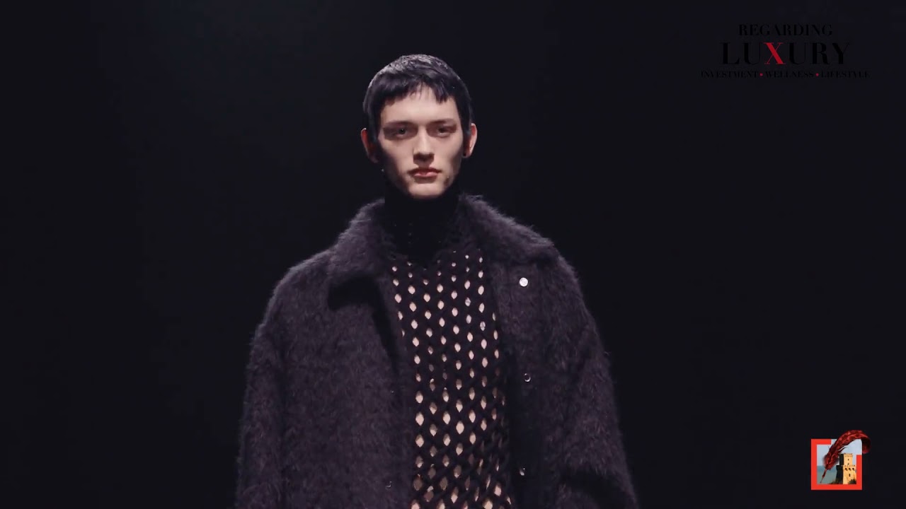 Luxury fashion: Valentino Fall Winter 2021