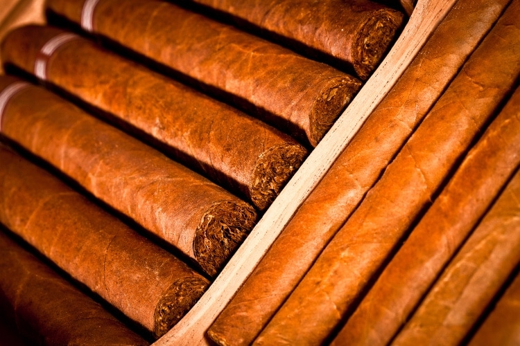 Cigar pillar content 2