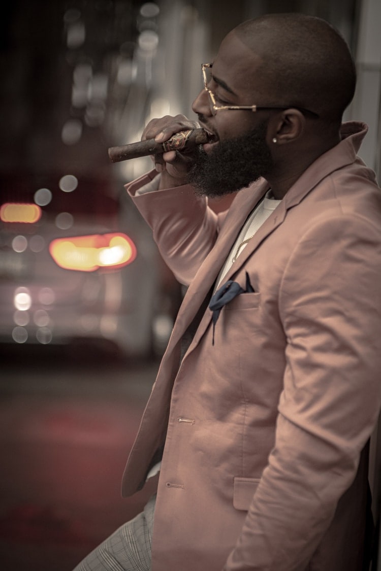 Cigar pillar content Pexels-styves-exantus-6188423