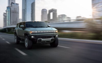 2024 GMC HUMMER EV MIGHT BE THE COOLEST SUV YET
