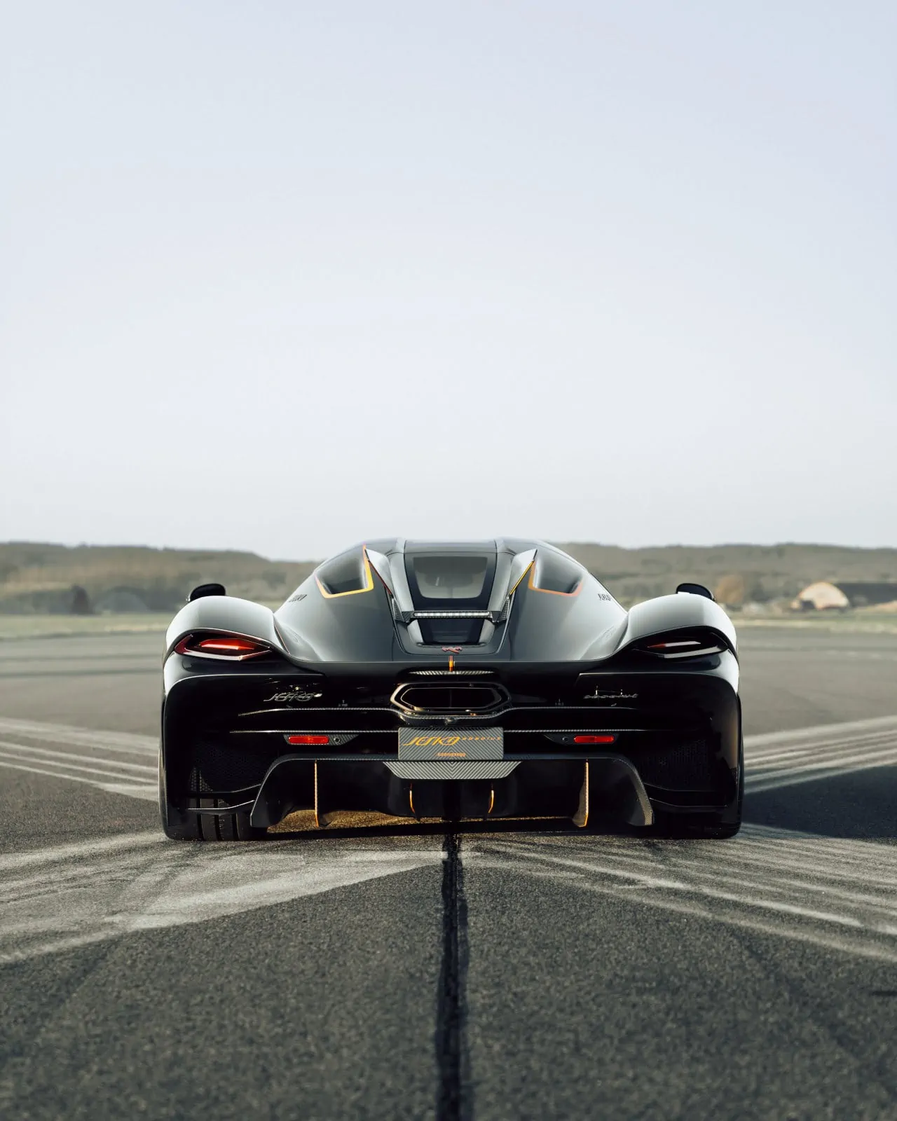 Koenigsegg Jesko Absolut side profile