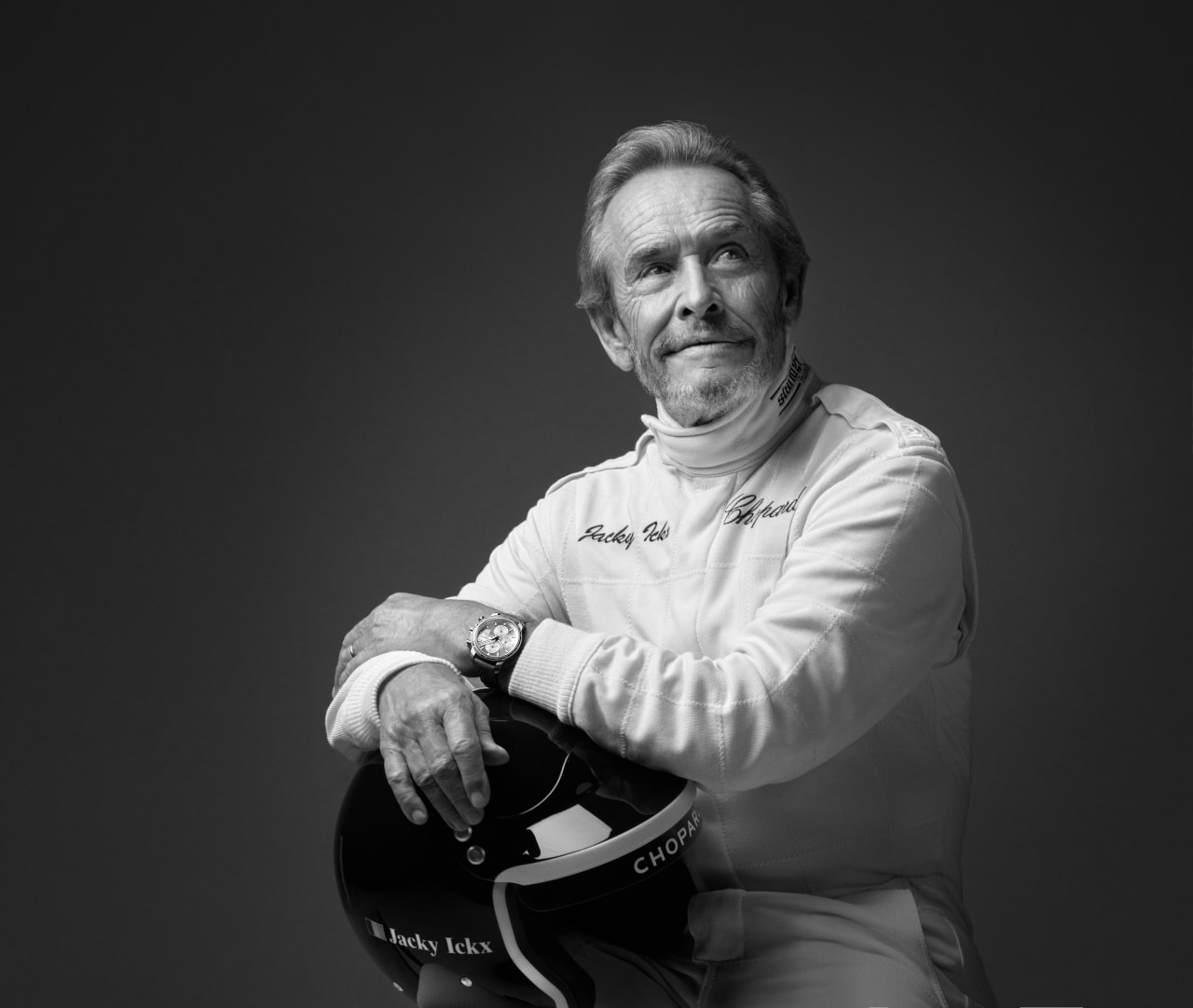 Jacky Ickx_Mille Miglia 2022 Race Edition_168571-3010_BW ©Sébastien Agnetti (2)