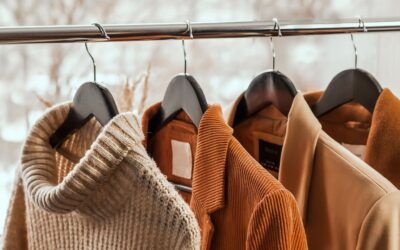 ORGANIZING YOUR WARDROBE FOR EFFICIENCY AND COMFORT