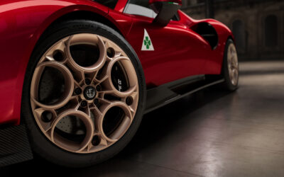 ALFA ROMEO 33 STRADALE IS A BLAST FROM THE PAST BUT WITH A TWIST (VIDEO)