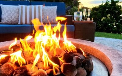 FIREPLACE VS. FIRE PIT: WHAT’S BEST FOR YOUR BACKYARD?