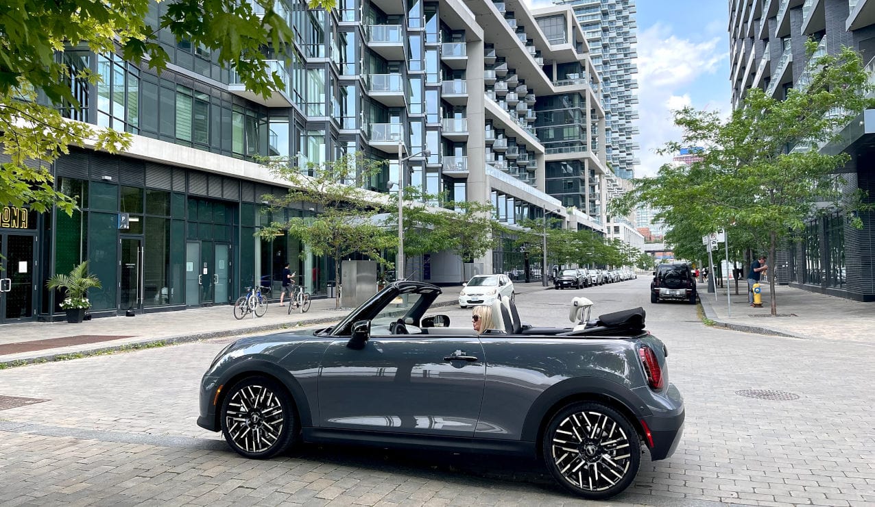 BMW Mini Countryman, convertible, downtown Toronto