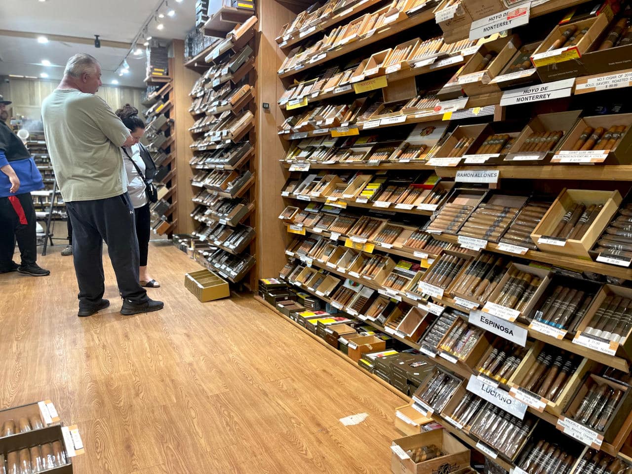 Casablanca Tobacconist 2