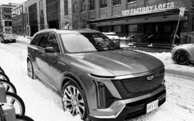 Cadillac Vistiq Is Nimbler Than Its Size Suggests