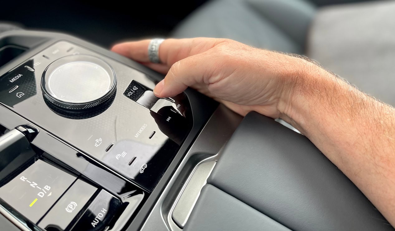 2026 BMW iX xDrive60 2026 BMW iX xDrive60